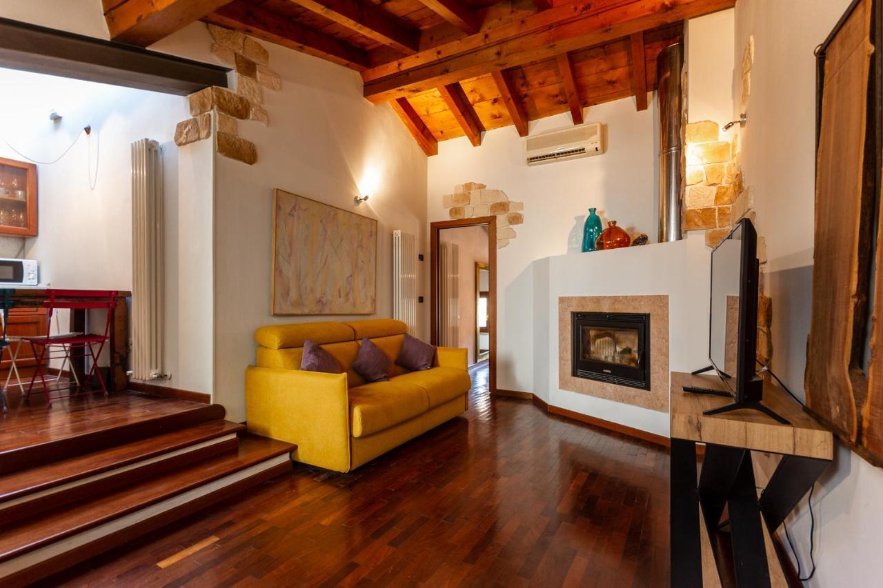 La Terrazza Apartment - Smart Holiday Mantova Exterior photo